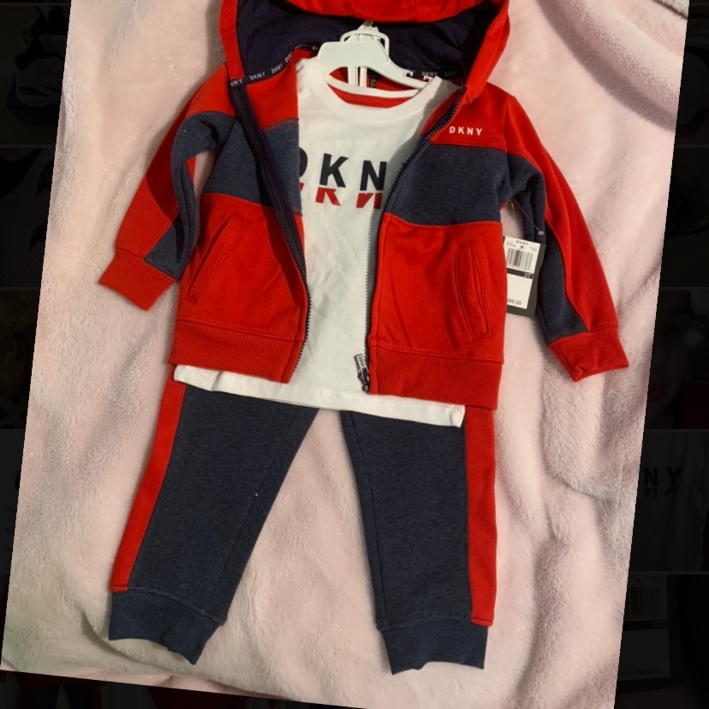 DKNY Boys 3-Piece  Set Outfit